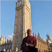 Professeur d'espagnol et d'anglais, avec une formation professionnelle en enseignement de langues étrangères